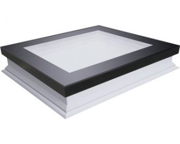 Fakro platdakraam met 4-voudig super isolerend glas DXF DU8 100x100 cm.